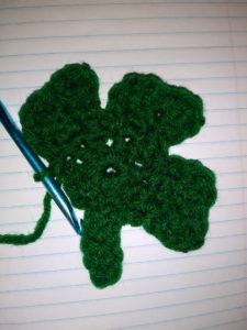 third-leaf-shamrock-lucky-clover-crochet-pattern