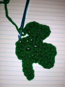 second-leaf-irish-shamrock-four-leaf-clover-crochet-pattern