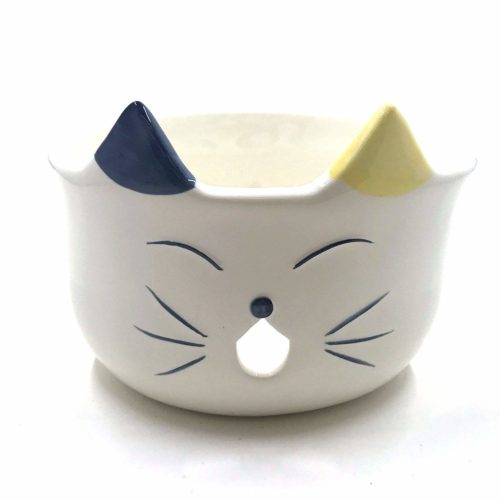 Ceramic Cat Yarn Bowl keeps you yarn together while letting out your inner cat lover