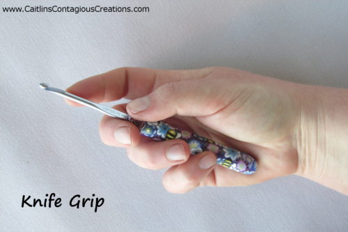 hand demonstrating knife grip of crochet hook