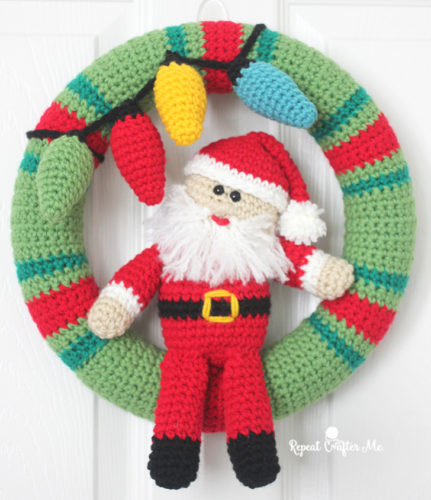 Santa Wreath for door Quick Holiday Crochet Pattern